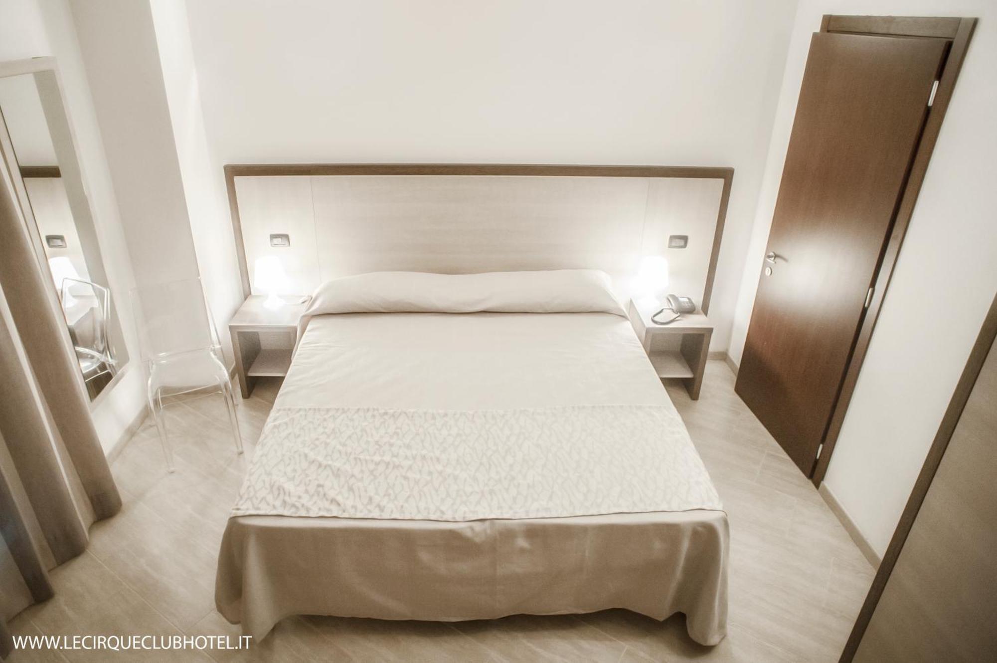 Hotel Lido Inn ลิโด ดิ กามาโยเร ภายนอก รูปภาพ