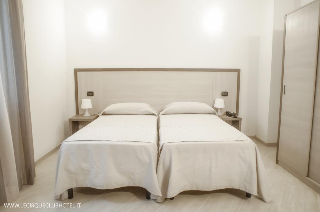 Hotel Lido Inn ลิโด ดิ กามาโยเร ภายนอก รูปภาพ