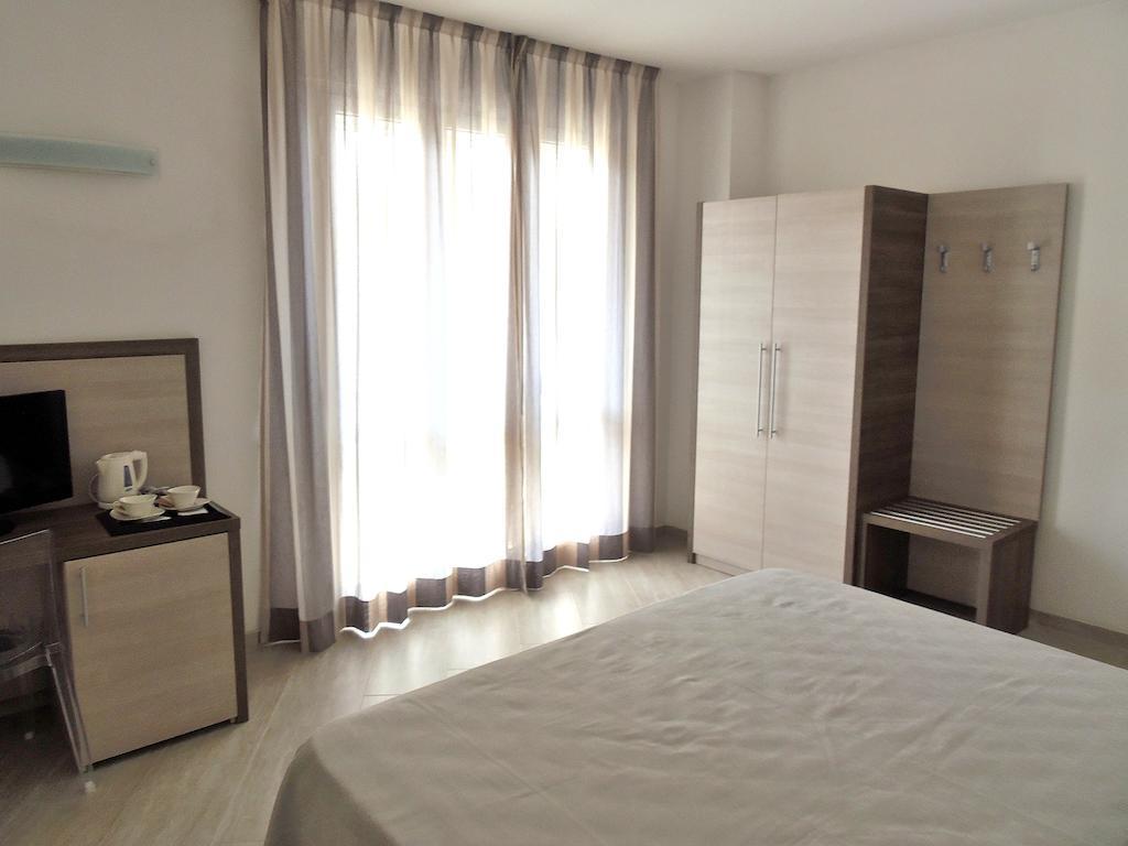 Hotel Lido Inn ลิโด ดิ กามาโยเร ห้อง รูปภาพ